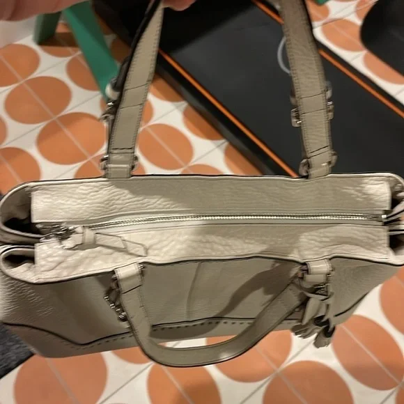 Coach Hampton Pebbled Leather Tassel Satchel Handbag Shoulder Purse Beige - Picture 7 of 9